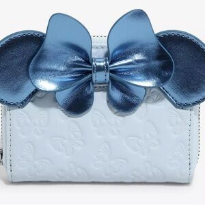 Loungfly crossbody minnie mouse new in its original package